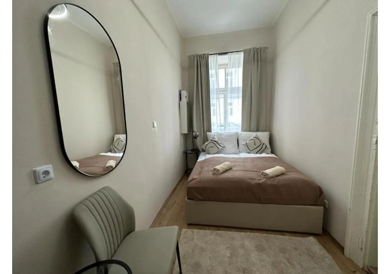 Apartament Spacious Apartment, 3 Min To U6 Metro Viena