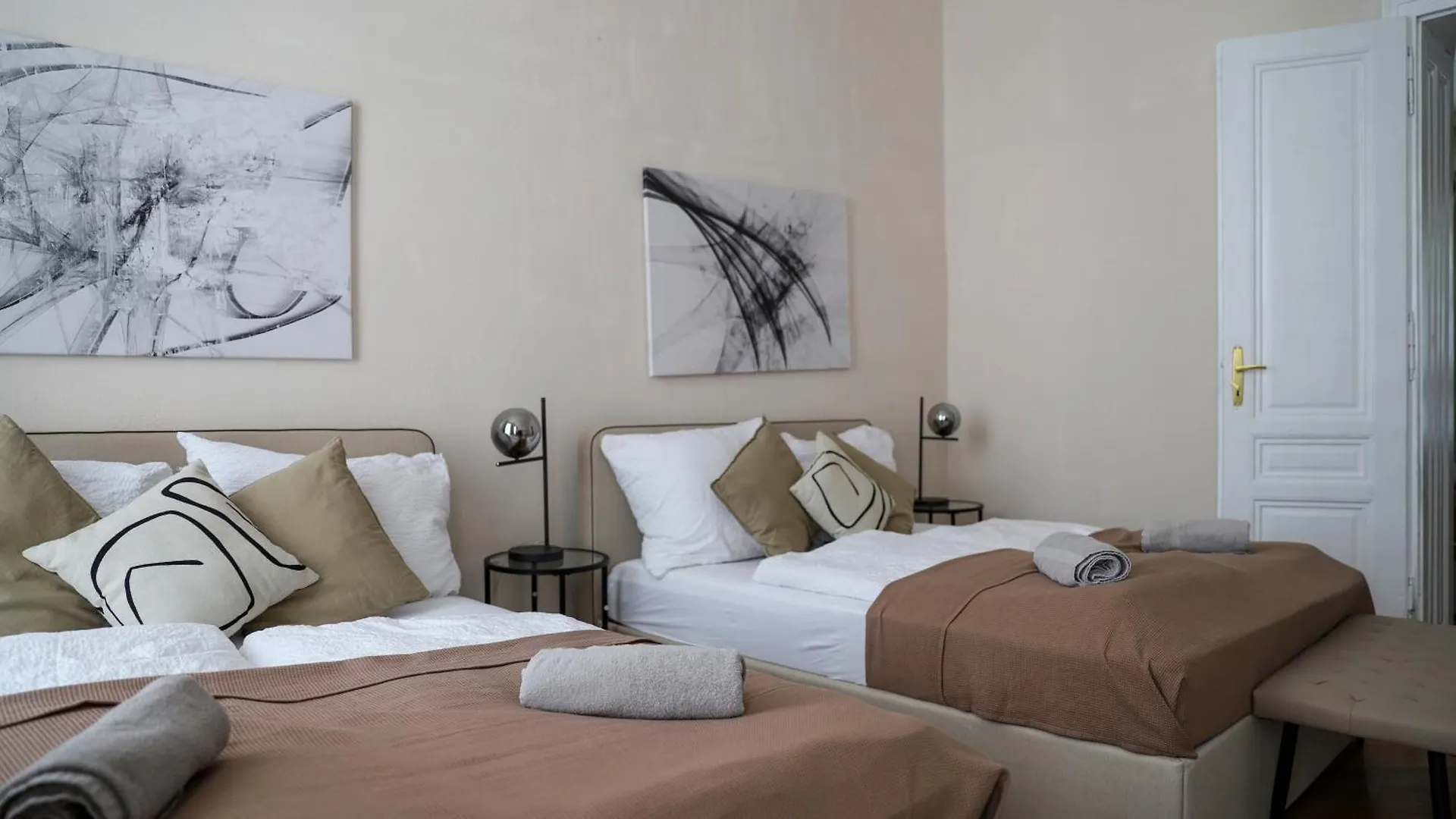 Spacious Apartment, 3 Min To U6 Metro Viena Austria