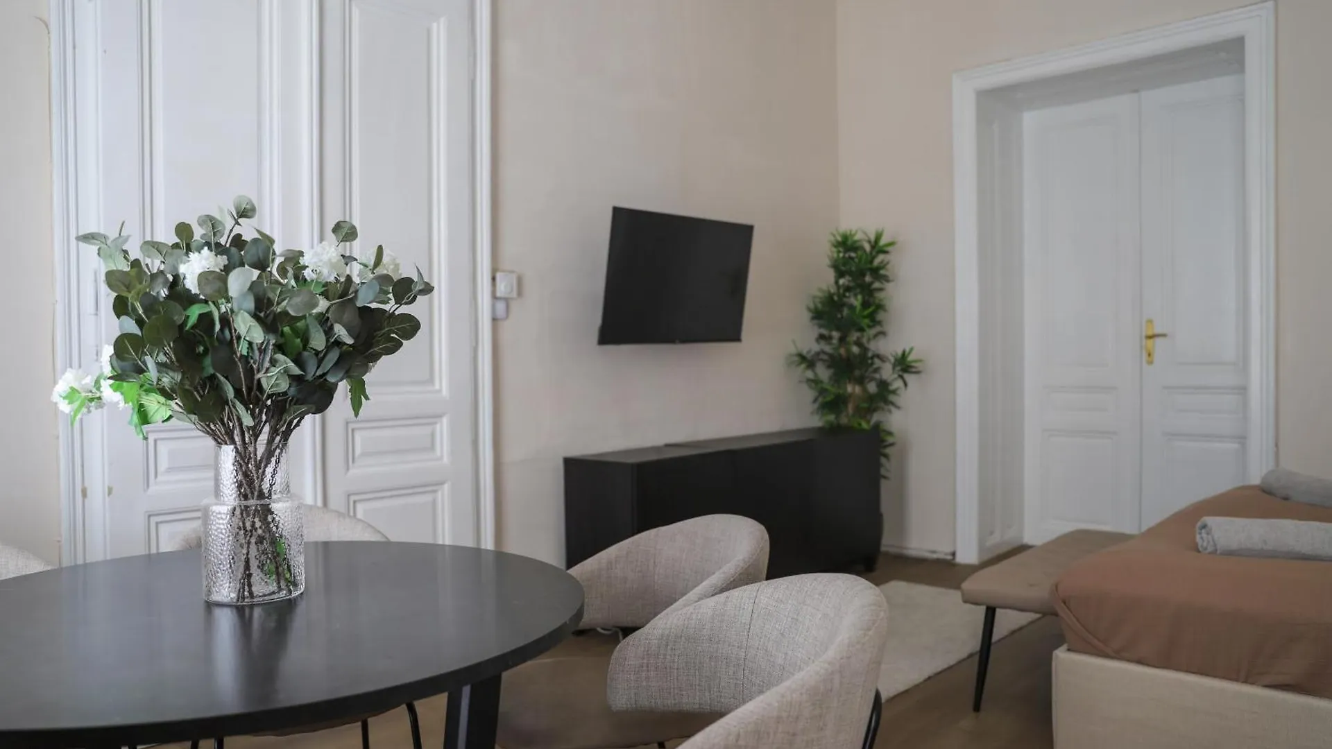 Apartament Spacious Apartment, 3 Min To U6 Metro Viena Austria