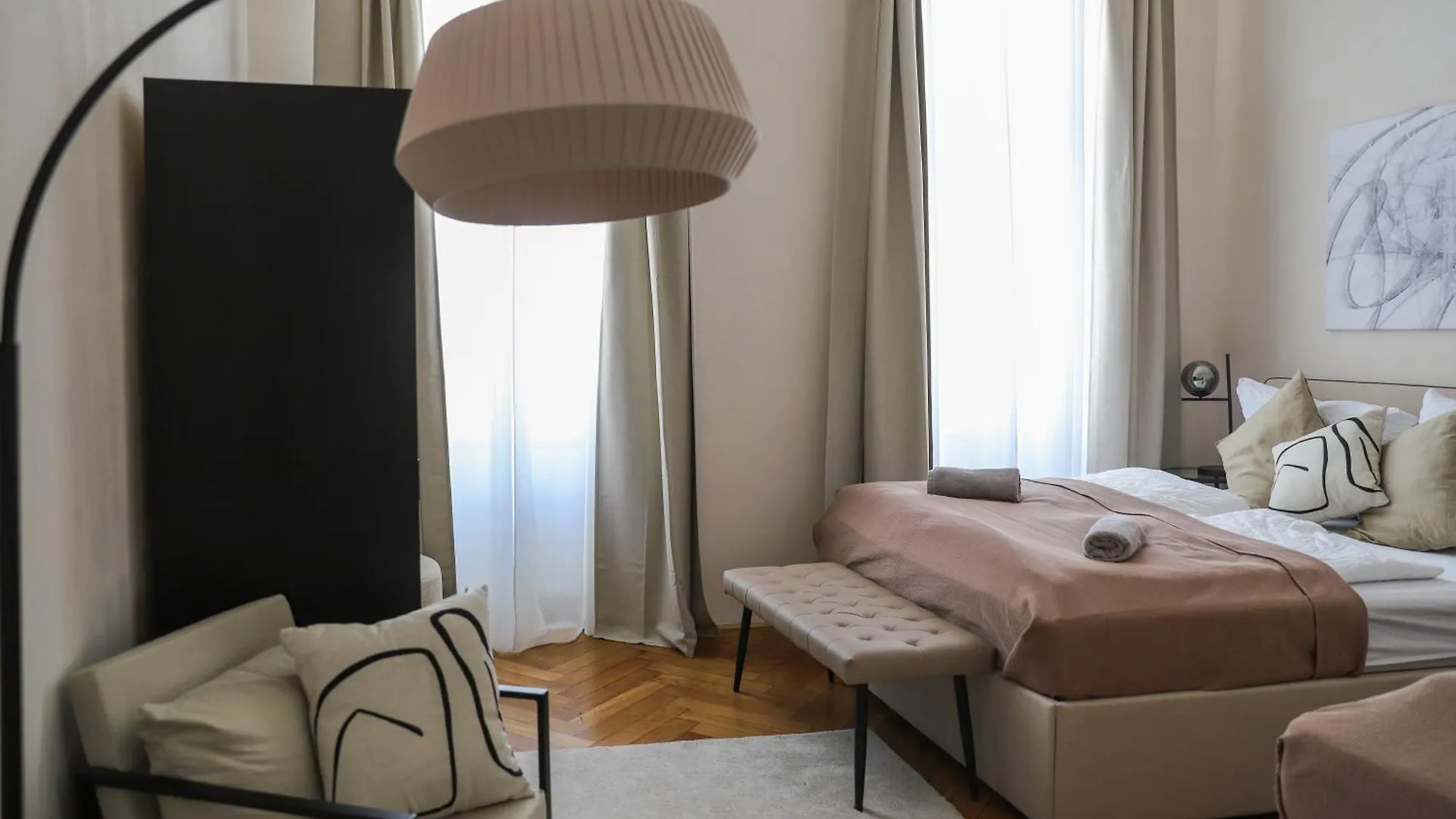 Apartament Spacious Apartment, 3 Min To U6 Metro Viena
