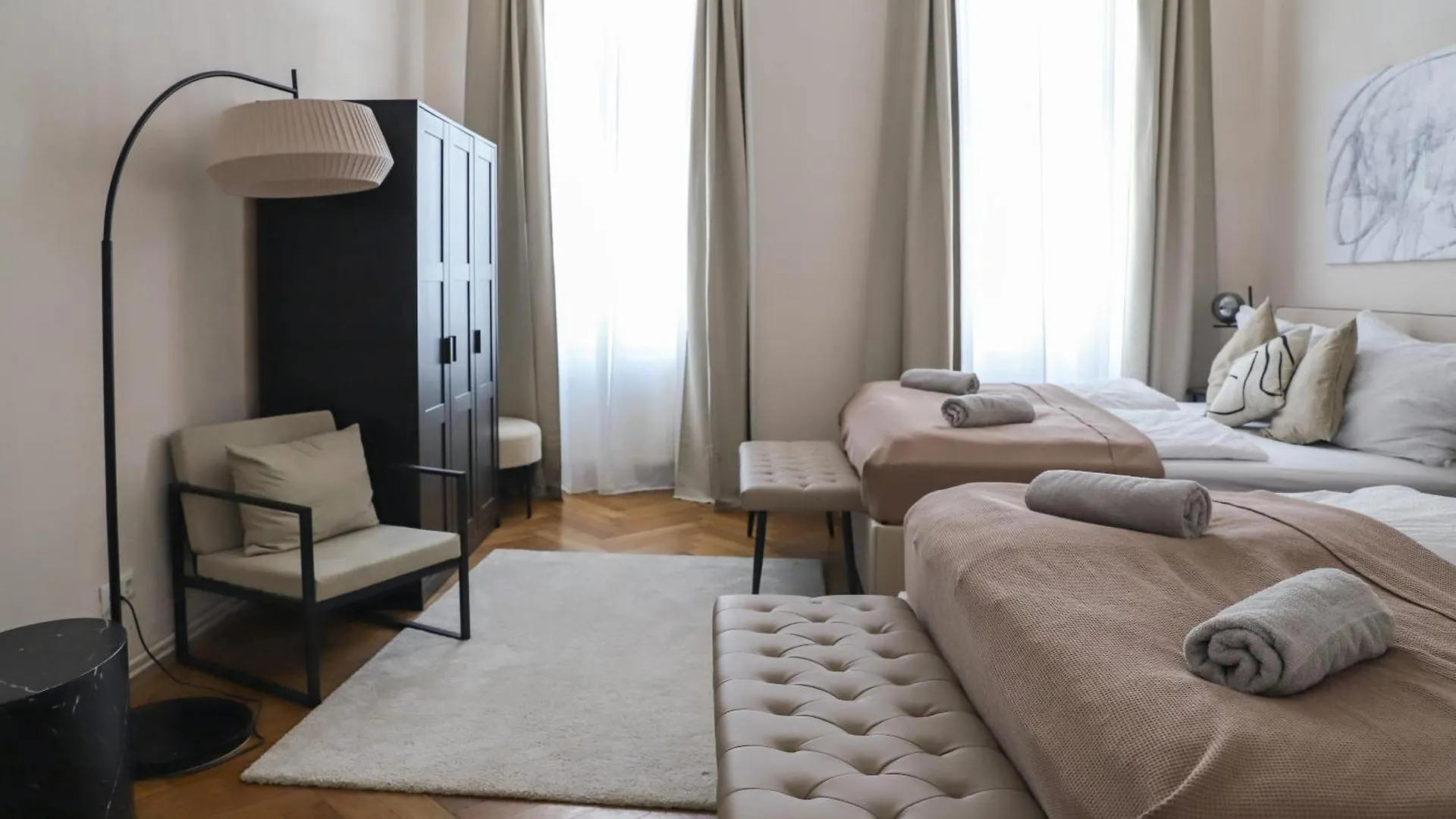 Apartment Spacious Apartment, 3 Min To U6 Metro Vienna
