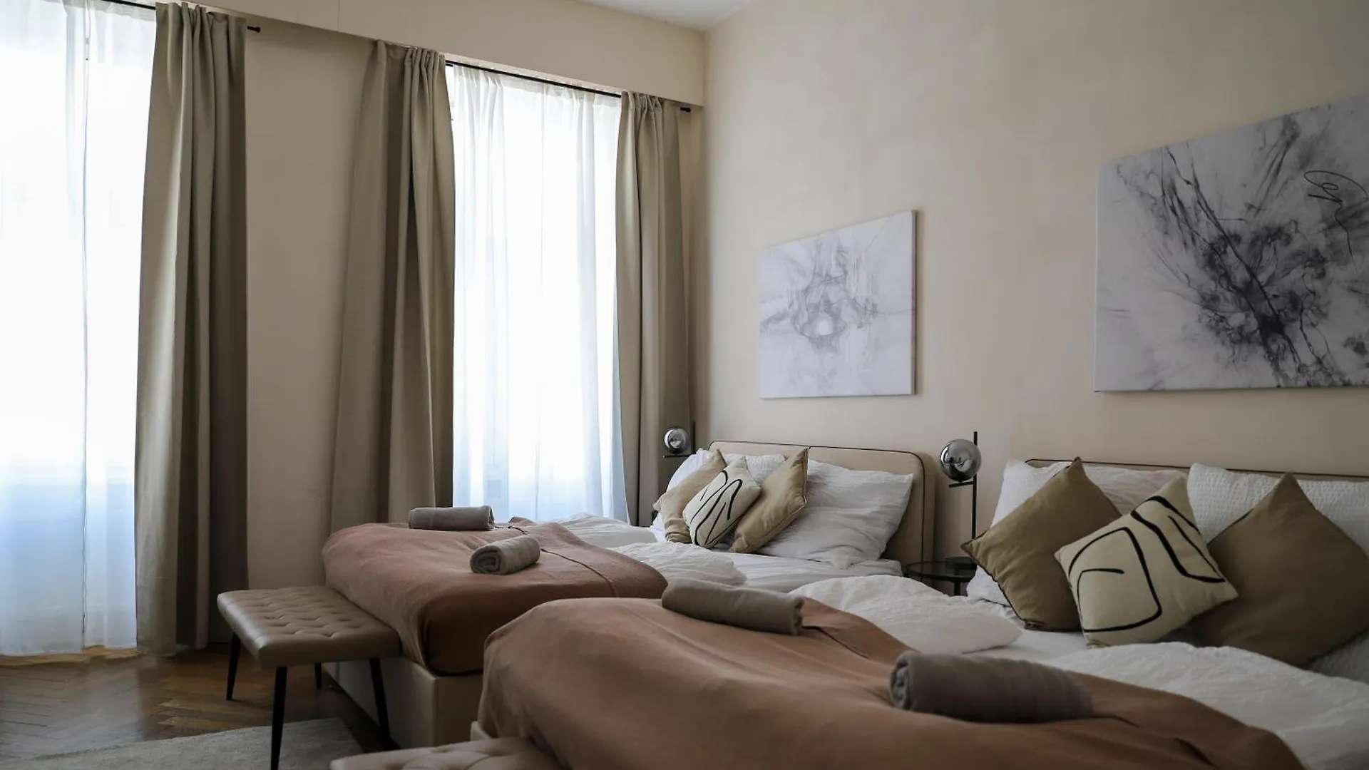 Apartament Spacious Apartment, 3 Min To U6 Metro Viena
